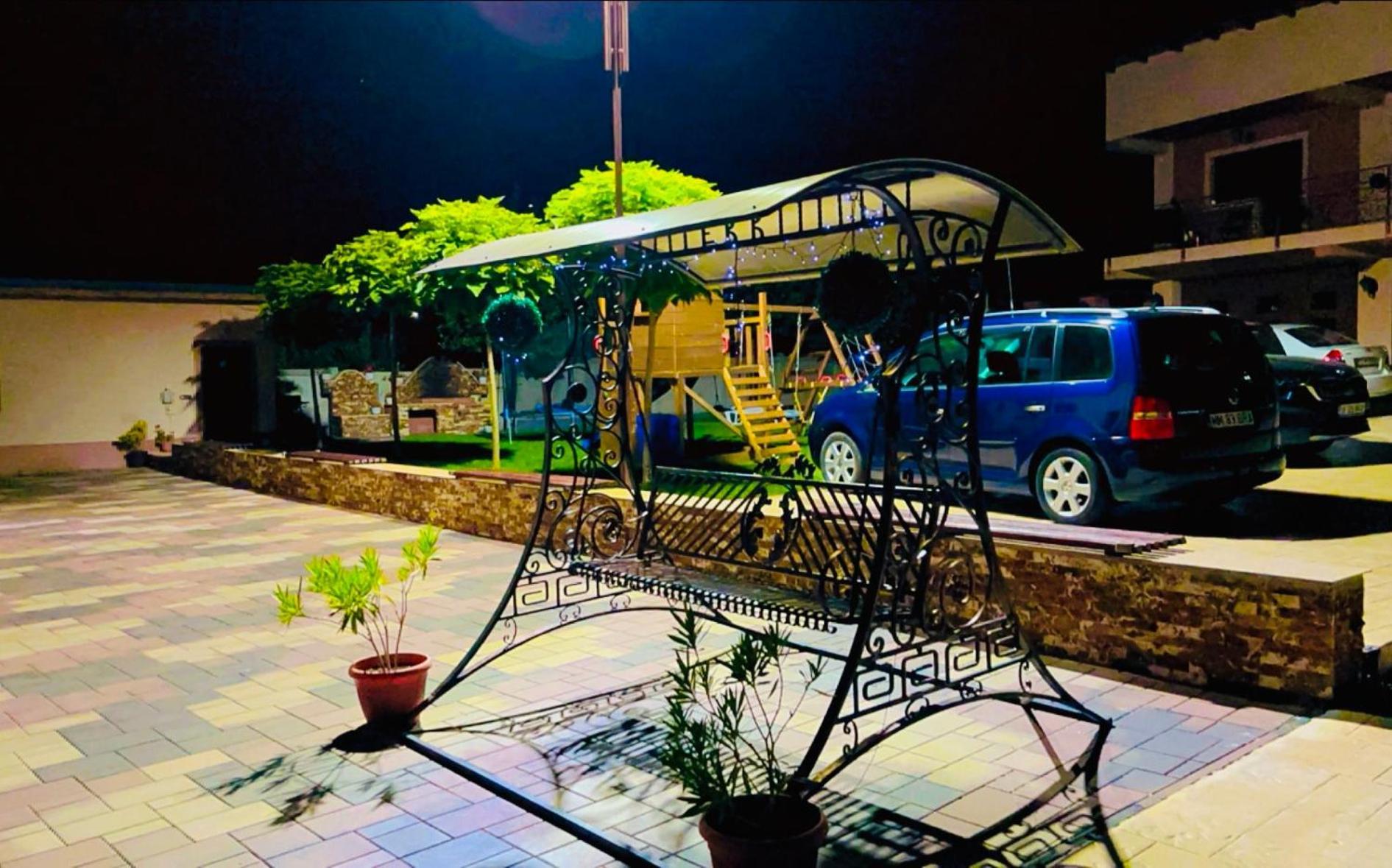 Casa Erk Bed & Breakfast Calimanesti Exterior photo
